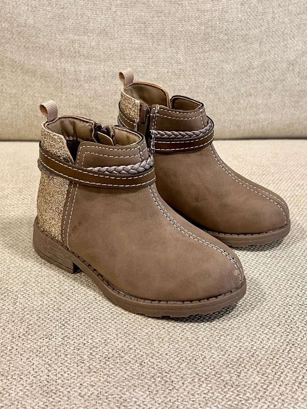 Carter’s LETTY Size 8 Toddler Girls Brown Glitter Back Zip Ankle Boots